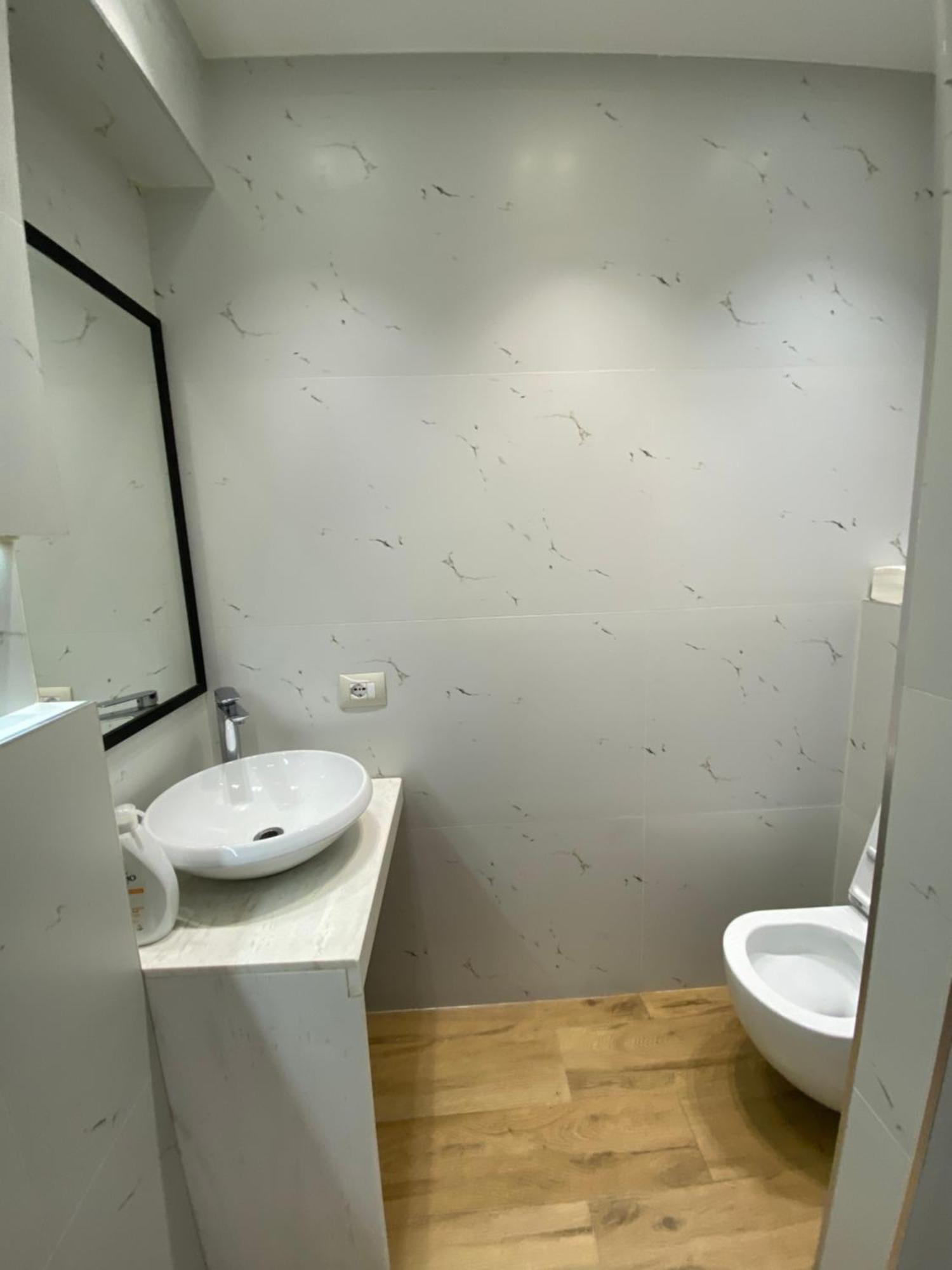 Cozycomfy Studio Tirana Esterno foto